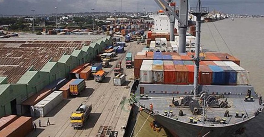 চট্টগ্রাম বন্দর: শ্রমিক ও কর্মচারীদের দ্বিতীয় দিনের কর্মবিরতিতে অচল