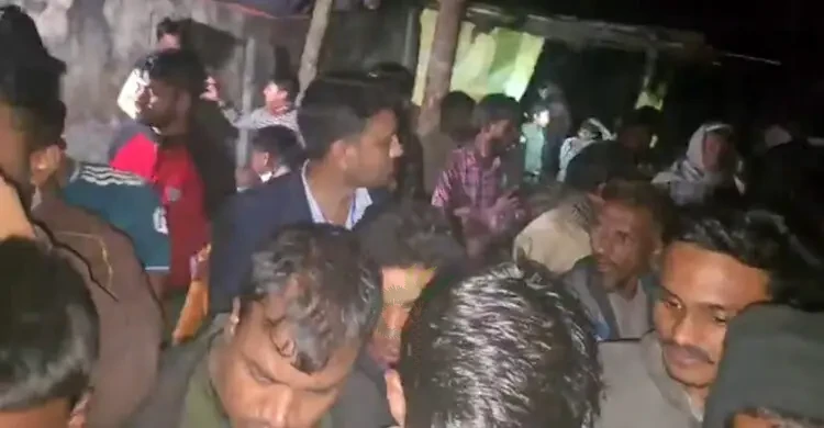 স্বামীর নিষেধাজ্ঞা অমান্য করে ভোট দেওয়ায় স্ত্রীকে তালাক দিলেন স্বেচ্ছাসেবক লীগ নেতা