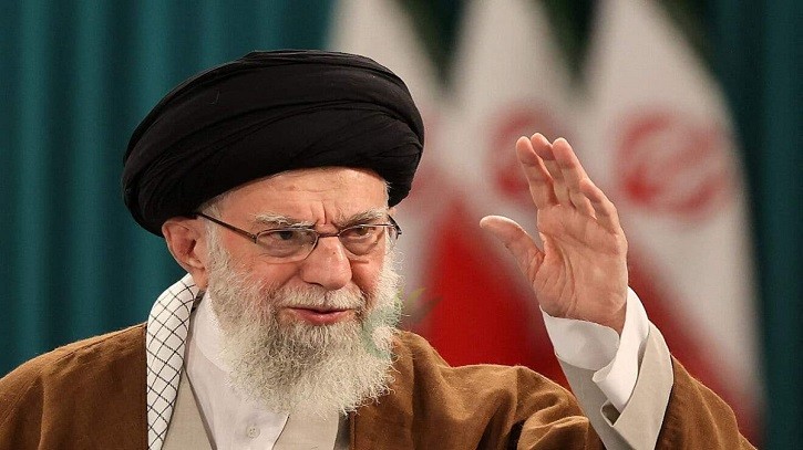 খামেনি বেঁচে আছেন এবং দৃঢ়তার সঙ্গে যুদ্ধের ময়দানে নেতৃত্ব দিচ্ছেন