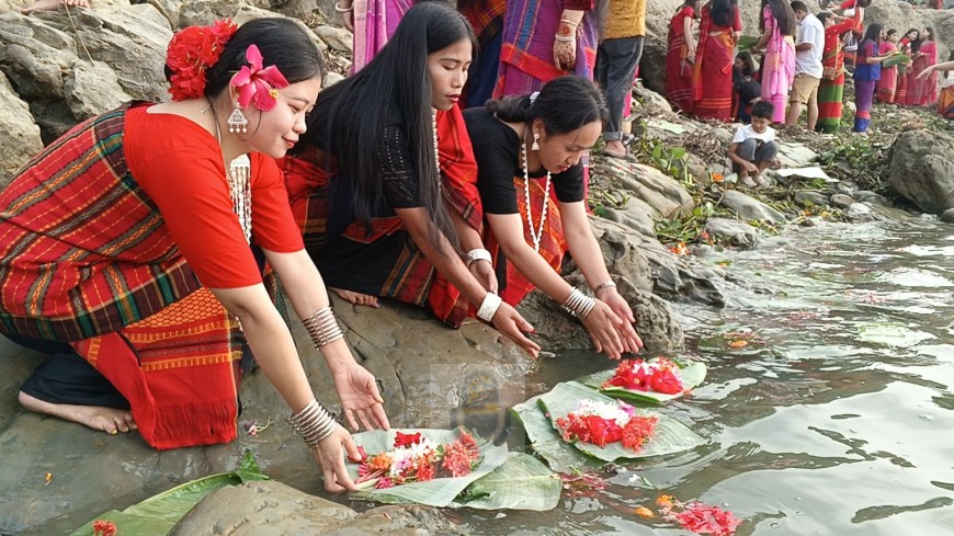 রাঙামাটিতে ফুল নিবেদনে ৩ দিনব্যাপী সামাজিক উৎসব শুরু