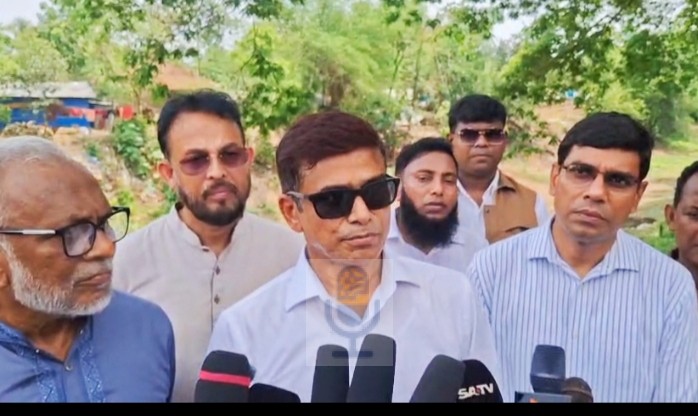 উলাশীর জিয়ার খাল পরিদর্শন করলেন পানি সম্পদ প্রতিমন্ত্রী ফরহাদ হোসেন আজাদ